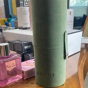 Gucci 10pc brush set with canister new